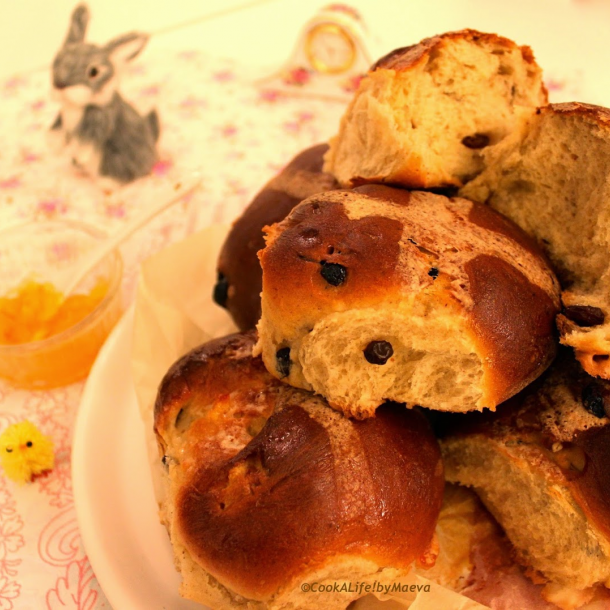 Hot Cross Buns ou petites brioches anglaises de Pâques 