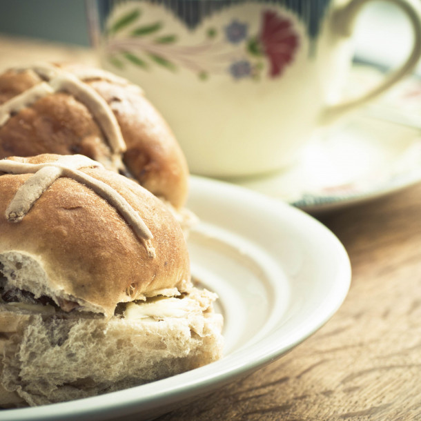 Hot cross buns (petites brioches irlandaises)