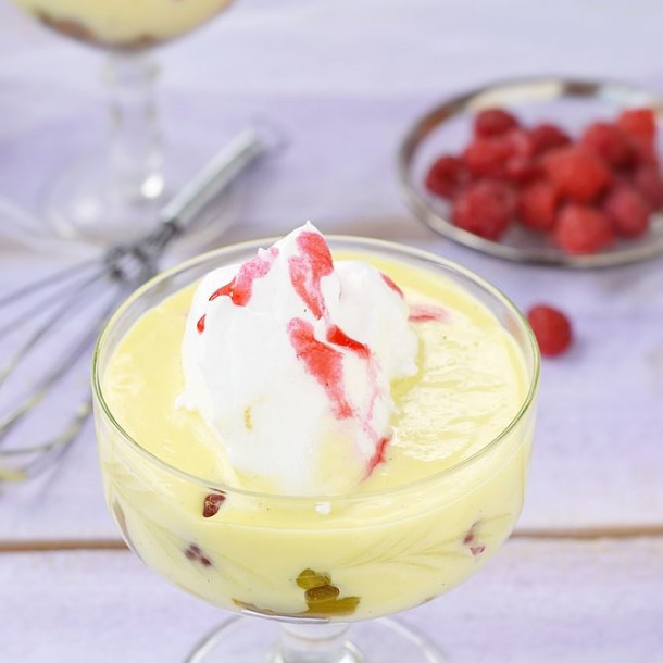 Ile flottante allégée aux fruits rouges faite maison