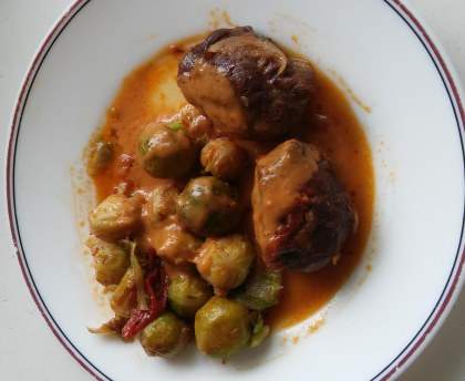 Joue de porc aux choux de Bruxelles