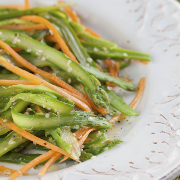 Julienne de carottes et d'asperges