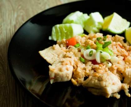 Khao Phat Kai (riz thaï sauté au poulet)