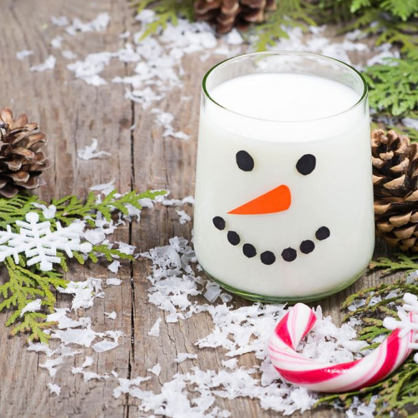 Lait vanillé de Noël en bonhomme de neige