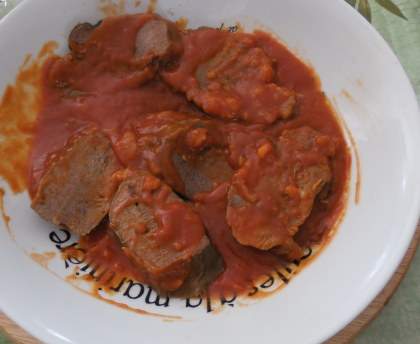 Langue de boeuf aux petits légumes, sauce Madère