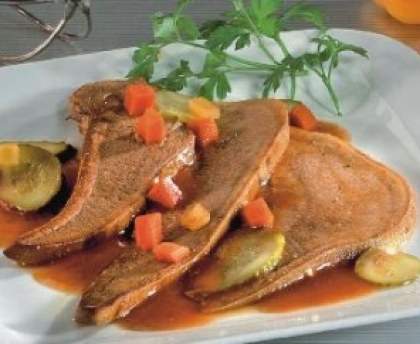 langue de boeuf sauce aux cornichons