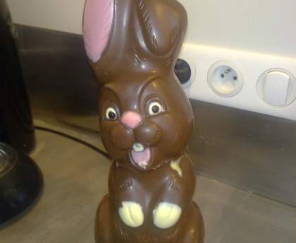 Lapin de Pâques au chocolat garni