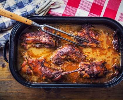 Lapin rôti au four à la moutarde