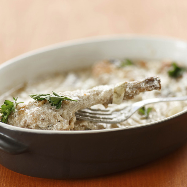 Lapin sauté à la crème et au vin blanc