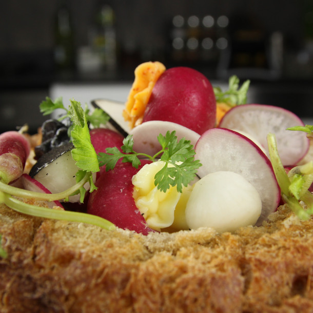 Le panier de radis beurre de Jacky Ribault