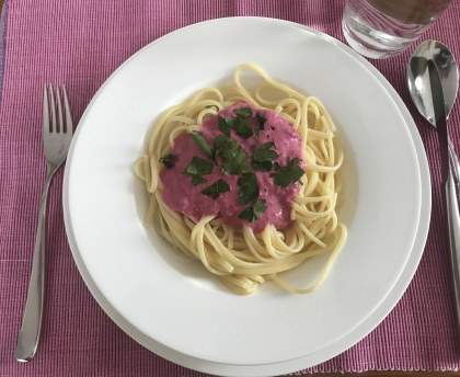 Linguine à la betterave et au raifort