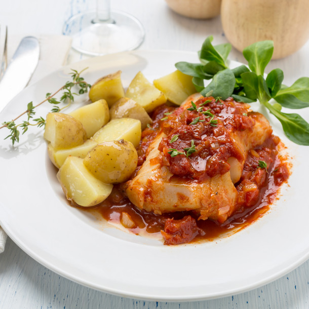 Lotte à la provençale (tomates, échalotes, ail)