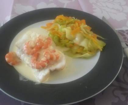 Lotte facile aux crevettes et à la crème