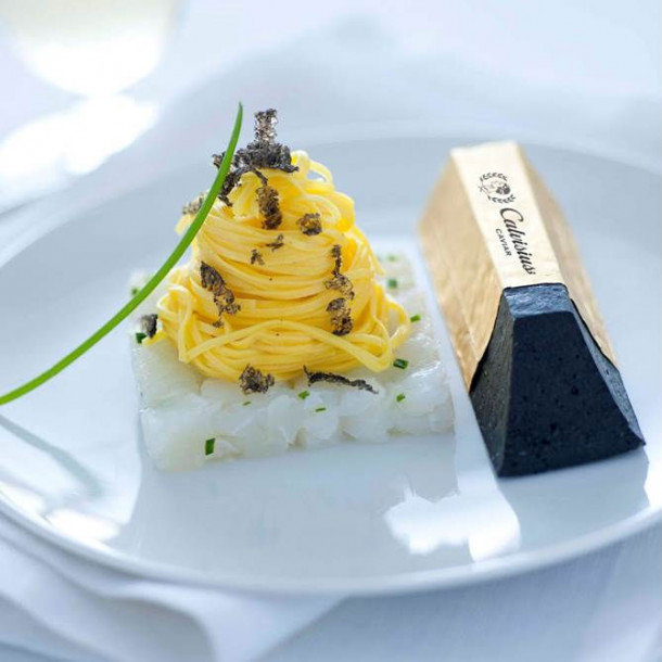 Maccheroncini de Campofilone sur tartare d’esturgeon et lingot de Caviar Calvisius