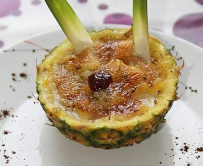 Macédoine de fruits à la crême caramélisée