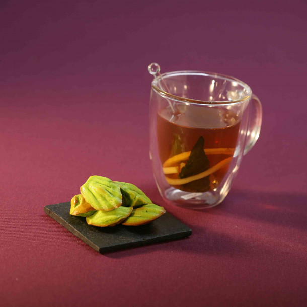 Madeleines au thé matcha, thé citron verveine