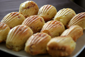 Madeleines aux lardons et camembert