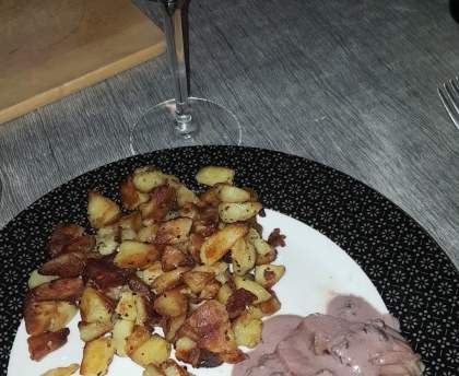 magret de canard aux échalotes, sauce au vin