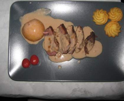 Magret de canard aux pêches et au porto