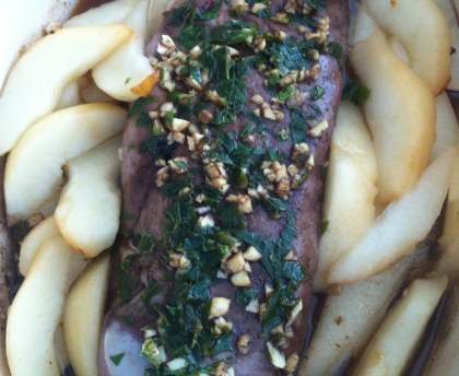Magret de canard aux poires (au four, simple et délicieux)