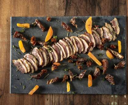 Magret de canard fumé aux fruits secs