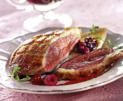 Magrets de canard aux fruits rouges
