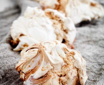 Meringues au cacao
