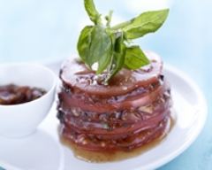 Millefeuilles de tomates de France et chutney