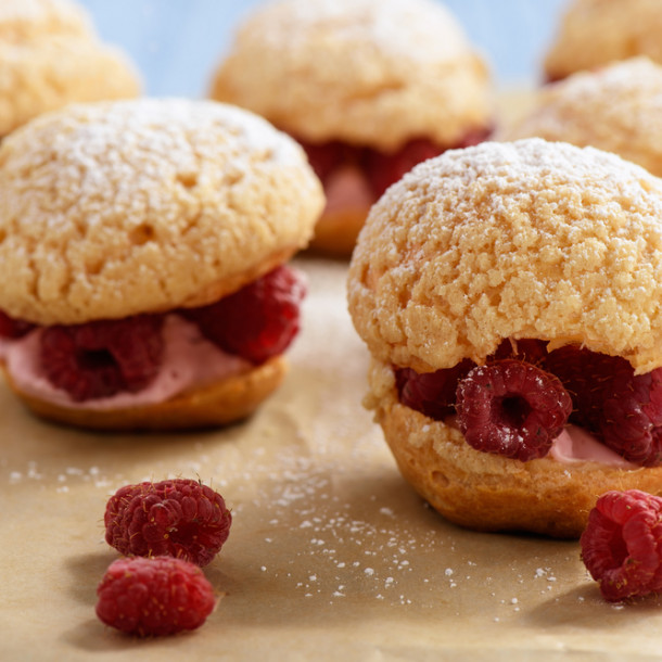 Mini-choux à la framboise