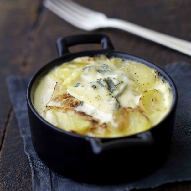 Mini cocottes de rattes gratinées au jambon et au BRESSE BLEU
