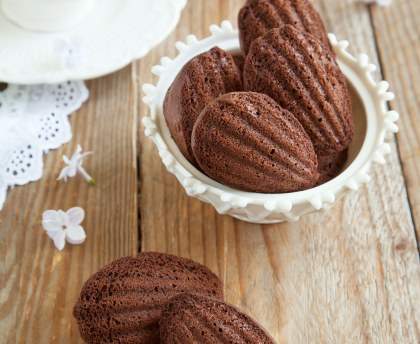 Mini-madeleines riches en chocolat