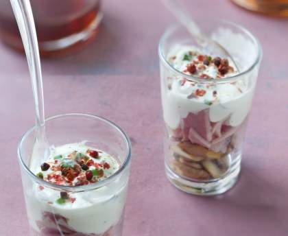 Mini-verrines apéritives champignons et crème de jambon