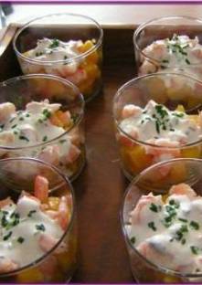 Mini-verrines apéritives écrevisse ananas et crème de coco