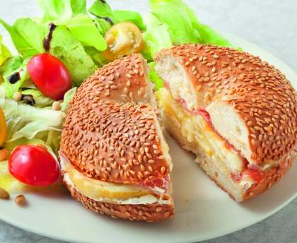 Mon Bagel sucré-salé pomme-chèvre-Bayonne