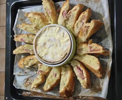 Mont d'Or et tourte aux pommes de terre
