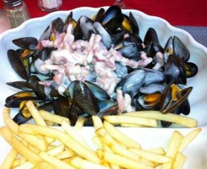 Moules carbonara