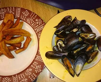 Moules marinière à la crème et au curry