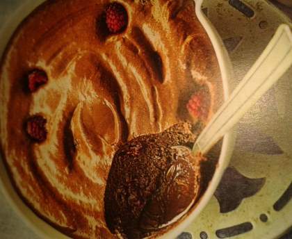 Mousse au chocolat au gingembre et framboises