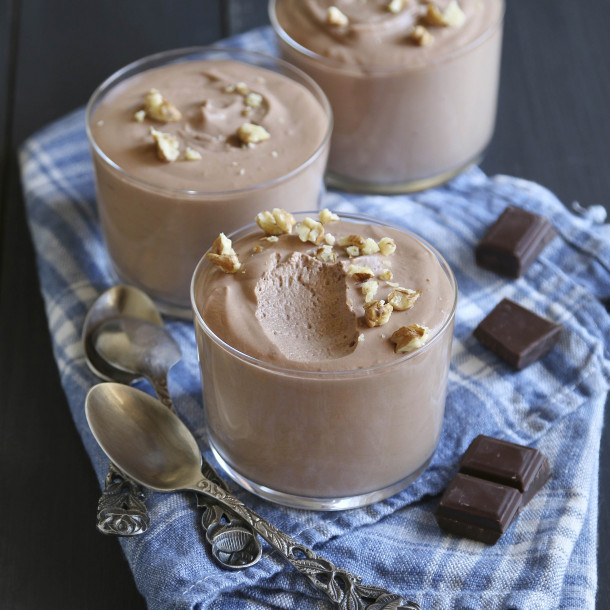Mousse au chocolat et aux noix