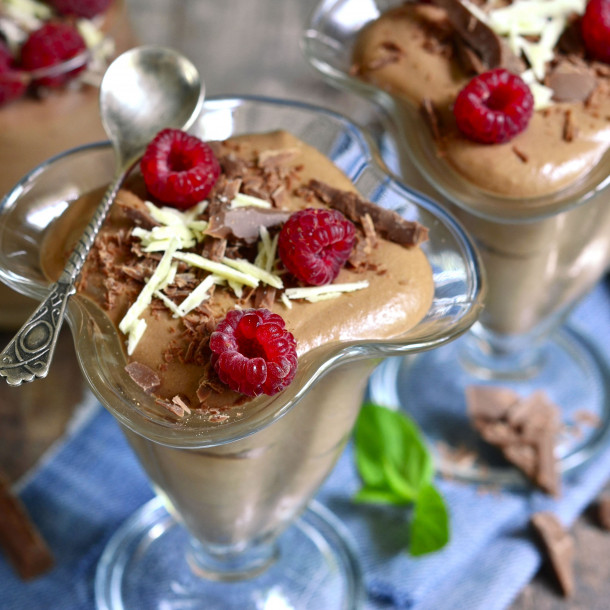 Mousse au chocolat et framboises