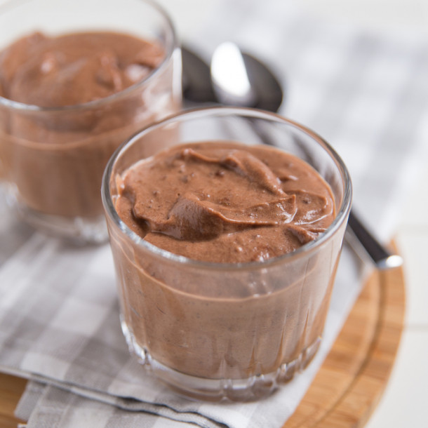 Mousse au chocolat noir à l'aquafaba (sans œuf, faible Index glycémique)