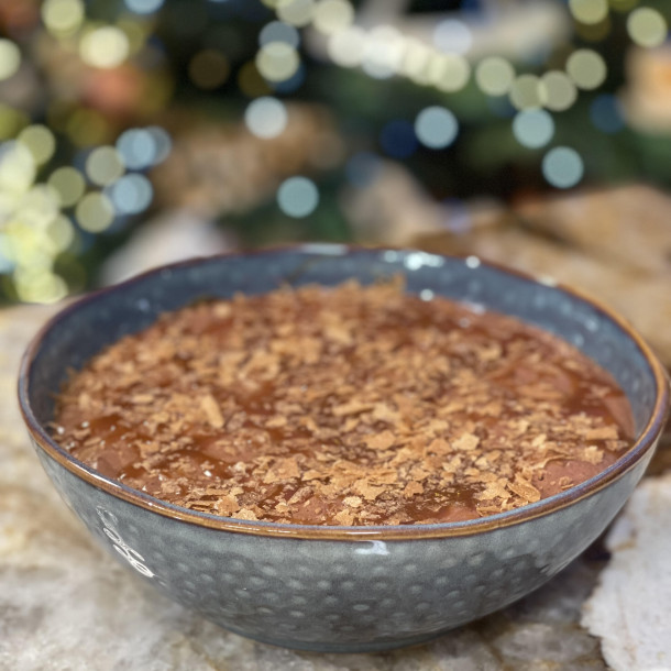 Mousse au chocolat noir, chantilly caramel de Cyril Lignac