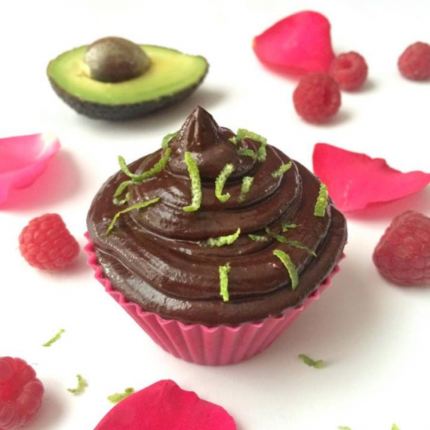 Mousse au chocolat noir et à l'avocat