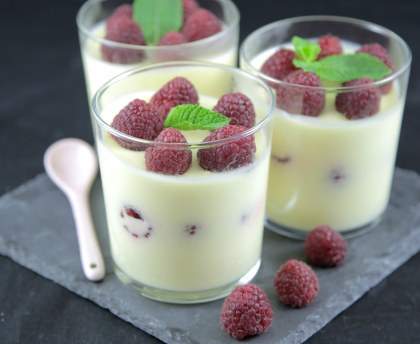 Mousse aux citrons et framboises