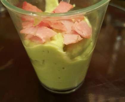 Mousse d'avocat à l'ananas