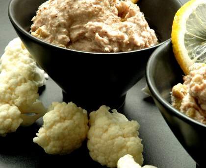 Mousse de thon au fromage ail et fines herbes