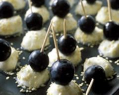 Mozzarella au sésame et au raisin noir