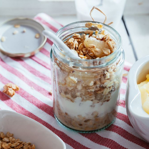 Muesli exotique au yaourt en bocal