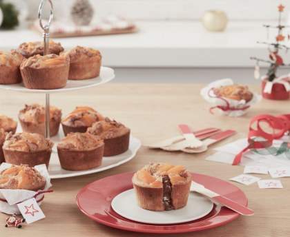 Muffins aux pêches, aux biscuits amaretti et au Nutella®