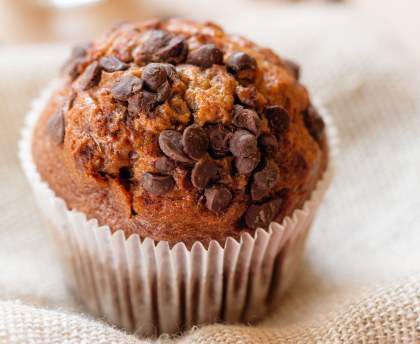 Muffins aux pépites de chocolat et à la compote de pommes