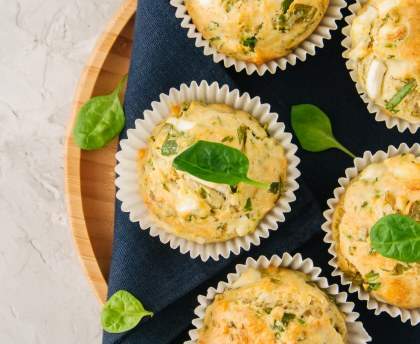 Muffins salés au basilic et féta (sans matière grasse)